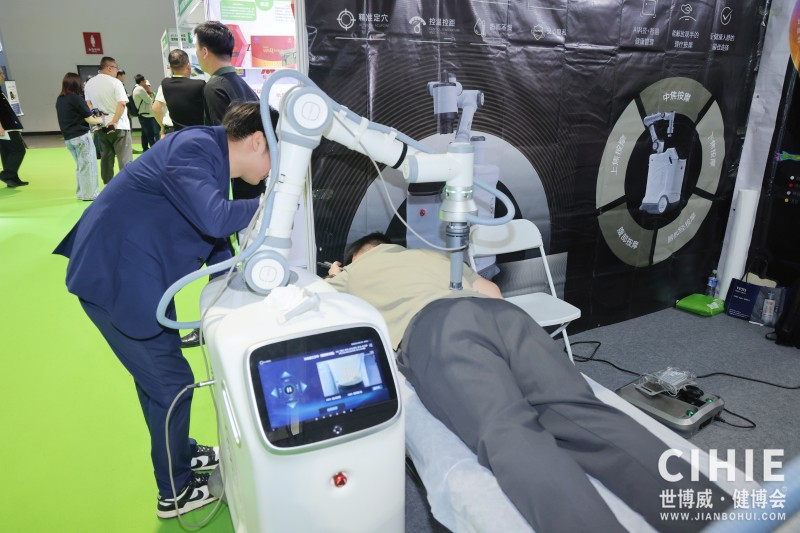 北京健康展現(xiàn)場(chǎng)體驗(yàn)中15.jpg 北京健康展現(xiàn)場(chǎng)體驗(yàn)中15.jpg